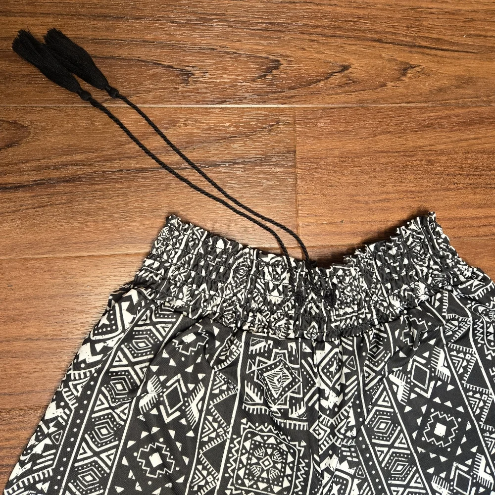 Womens Slinky Boho Type Pants Free Size NWOT - Picture 3 of 3